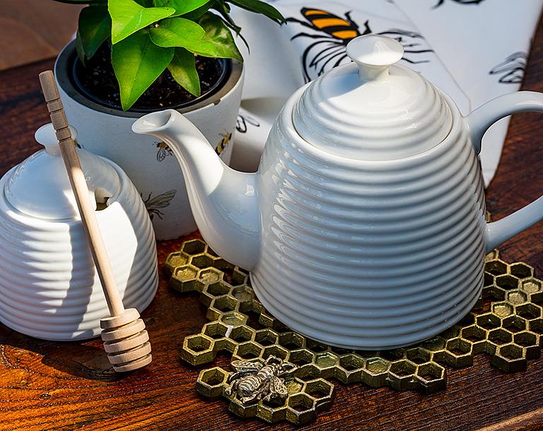 Abbott | Beehive Teapot