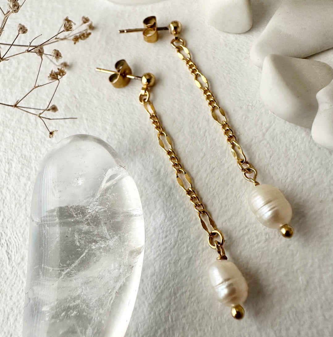 Pika and Bear | Desdemona Chain and Fresh Water Pearl Drop Earrings