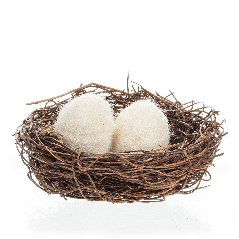 Nest with wool eggs